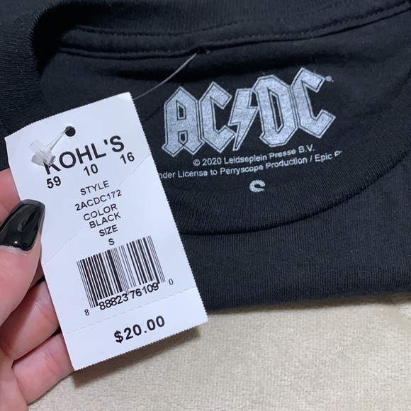 Small AC/DC tee - Picture 4 of 4